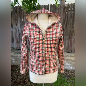 Vintage Burton Women's Red and Green Houndstooth Jacket skiwear winter gorpcore